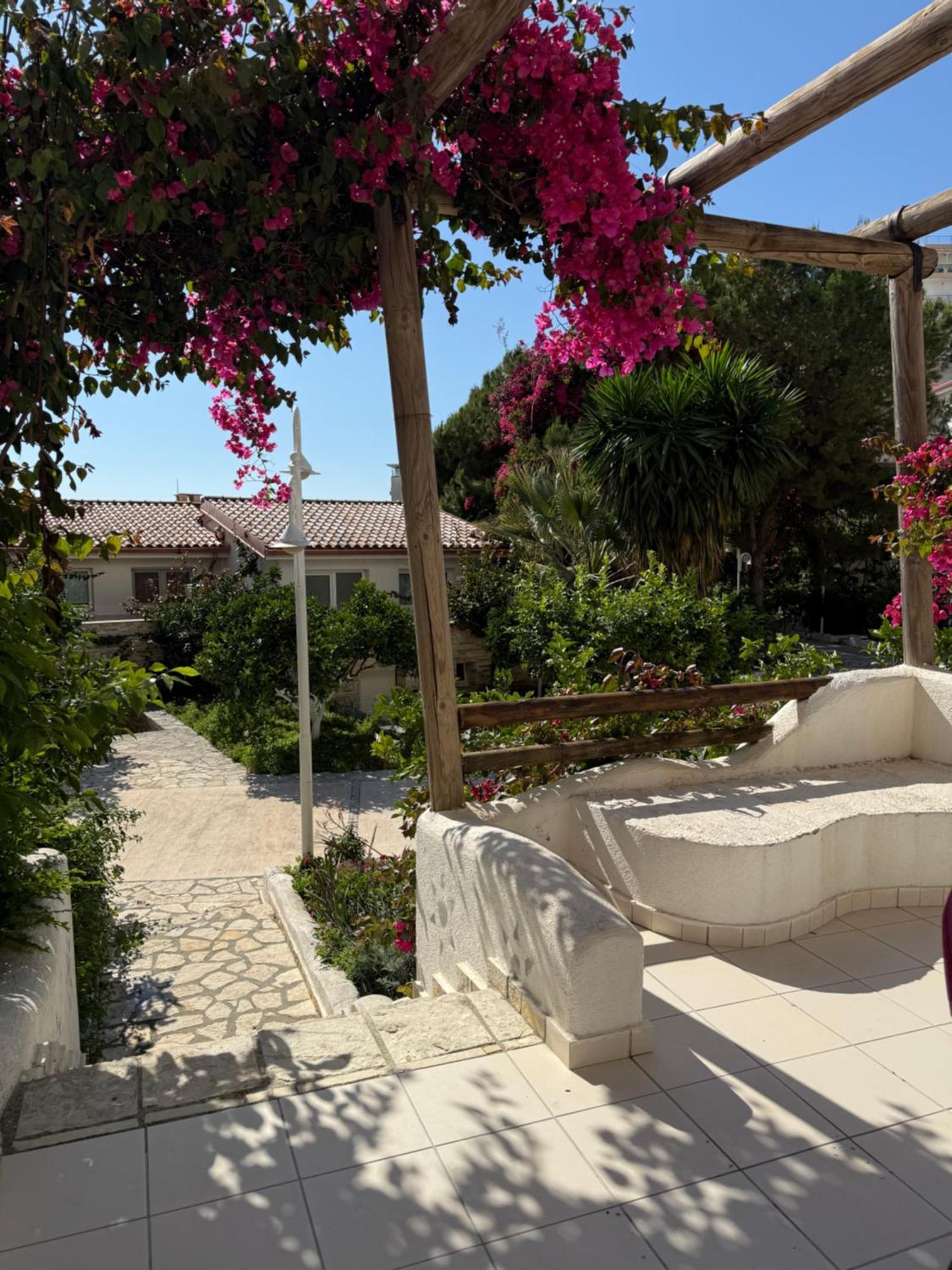 Bellavista Apartments Bougainville Bay Saranda Kültér fotó